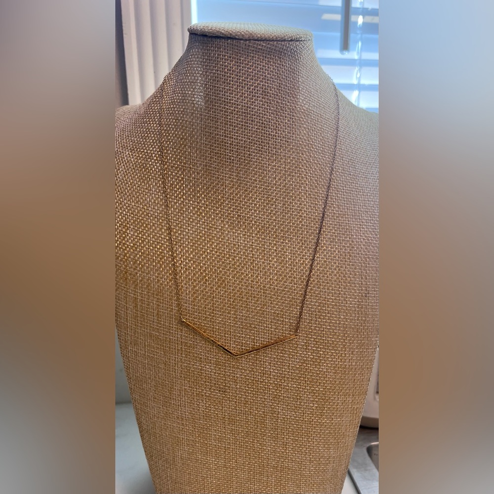 Gorjana - Taner V Necklace in gold